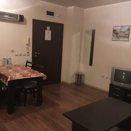 Royal Tower Studio Apartamento